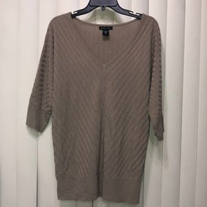 Half sleeve sweater